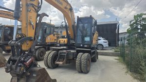 Колёсный экскаватор Hyundai HW145 (10255 м/ч)