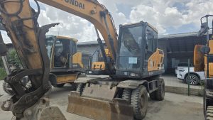 Колёсный экскаватор Hyundai HW145 (2020, 14296 м/ч)