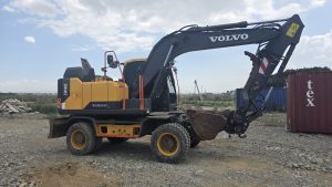 Колёсный экскаватор Volvo EW140E (2017, 15537 м/ч)